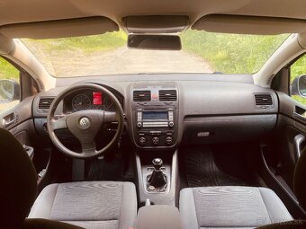 Vw Golf 5 1.6 - 9