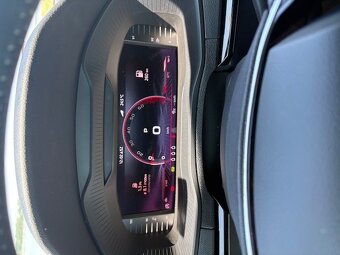 Škoda Karoq 1,5 TSI Sportline full výbava NÍZKY NÁJAZD - 9