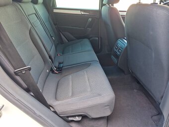 Predám Volkswagen Touareg II 3.0 V6 TDI 176 KW 8-Tiptronic - 9