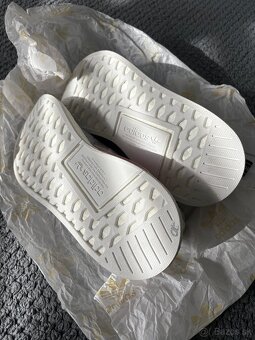 Adidas NMD R2 PKW tenisky - 9