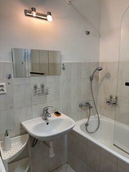 Prenájom 2 izbový byt Nitra Južná ul. - 9