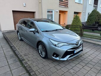 Toyota Avensis Combi 1.8i Valvematic - 9