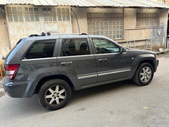 Jeep Grand Cherokee Overland - 9