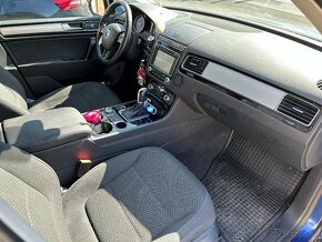 VW Touareg 3.0 V6 TDI 4Motion--1.Majitel-rv:2017--52.200km - 9