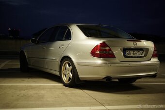 Mercedes Benz W211 E320 CDI - 9