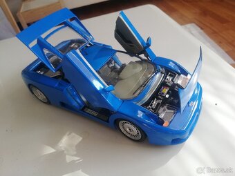 1:18 BUGATTI EB110 - 9