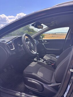 Kia Ceed SW 1.5 T-GDi M6 Gold - 9