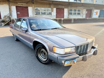 1993 Cadillac Fleetwood Brougham | 5.7 V8 - 9