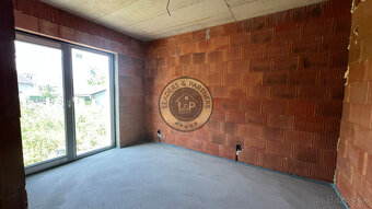 NA PREDAJ-Moderný 4-izbový holobyt v novostavbe v Lipanoch - 9