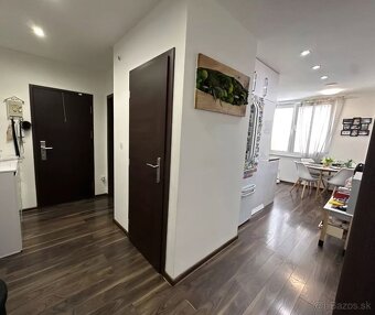 Nadštandardný 3,5 izbový byt po kompletnej rekonštrukcií v S - 9