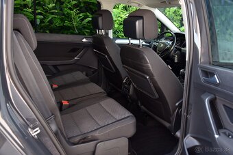 Volkswagen Touran 2.0 TDI ADAPTÍVNY TEMPOMAT, KAMERA - 9