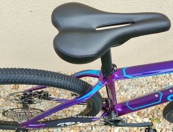 Karbónový horský bicykel CFM - 9