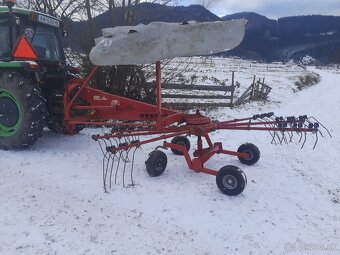 Zhrňovač sena 3m - 9