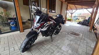 Honda CB650F - 9