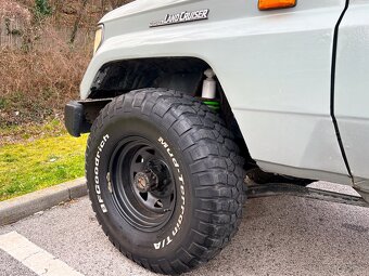 Toyota Land Cruiser LJ73 VX - 9