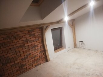 Rodinný dom - novostavba s okamžite obývateľnou časťou - 9