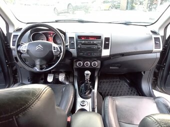 Citroen C-crosser 2.2 HDI 4x4 7miestne - 9