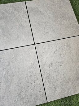 Dlažba terasa, protismyk-ova, 60x60, hrúbka 2cm stredne sivá - 9