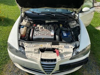 alfa romeo 147 1.6 benzin 77kw r.8/2008 klima alu kola 17" - 9