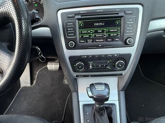 Škoda OCTAVIA combi Scout 2.0 DSG - 9