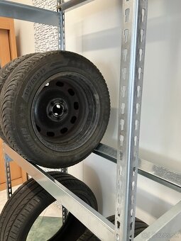 Kvalitné pozinkované regály na pneumatiky - 9