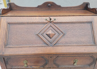 Sekretár starožitný dubový v jakobínskom štýle. - 9