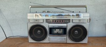 Radiomagnetofon JVC - 9