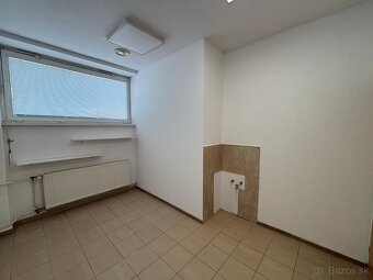 Prenájom kancelárskych priestorov v OD Prior v širšom centre - 9