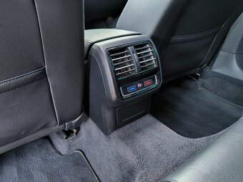 VW Passat Variant 2.0TDI 110KW 2016 Highline - 9