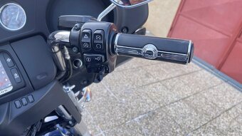 Harley Davidson Electra Glide (2014) - 9