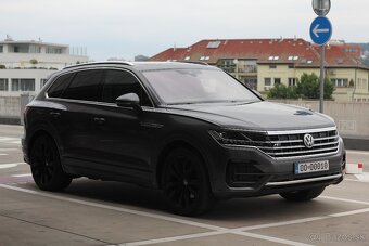 Volkswagen Touareg 3.0 TDI V6 R-Line 4Motion - 9