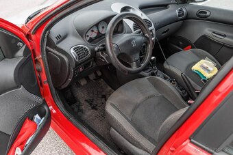 Peugeot 206 1.4i 55kW Hatchback 2008 5.st Manuál - 9