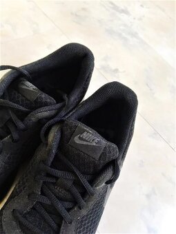 Ľahké tenisky NIKE 42 - 9