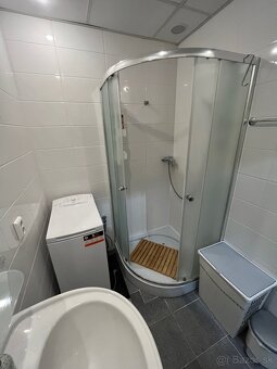 Prenajmem veľký 1 izbový byt na Škultetyho 2 v KE - 9