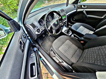 Škoda Octavia 1.6 TDi Elegance 8/2012 - 9