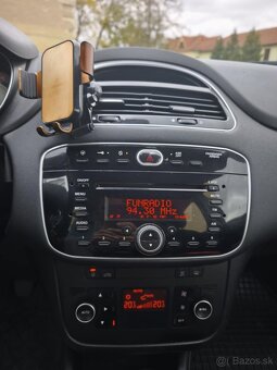 FIAT PUNTO 1.4 benzín 2015 - 9