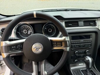 Ford Mustang 2014 V6 premium top výbava - 9