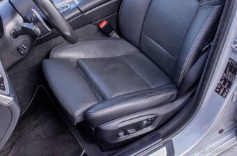 BMW Rad 5 M550d xDrive / HEADUP / PANO / ACC - 9