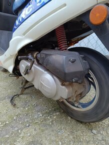 skuter Xinling VRC 5i,
50ccm 4takt , s SPZ - 9