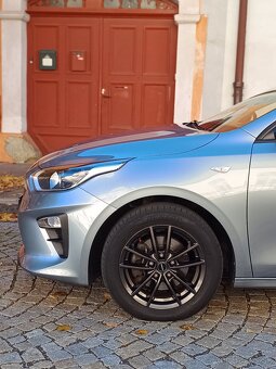 Kia Ceed 1.0 74kw M6 Silver - 9