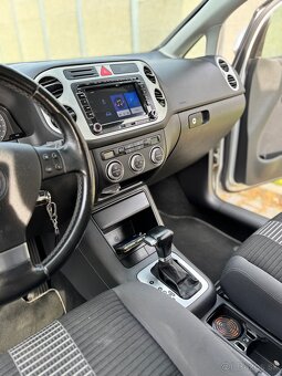 Volkswagen Golf Plus - 9