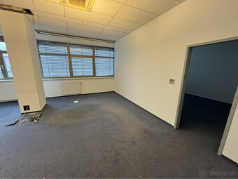 Prenájom kancelárskeho priestoru 380m² na ulici Galvaniho v - 9