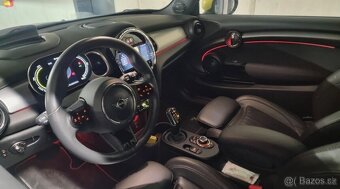 MINI Cooper SE 135kW 2022| Záruka 3/2027 | 22tkm |MAX výbava - 9