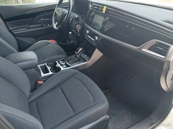 SsangYong Korando Style + 4×4 automat, 15 300km - 9