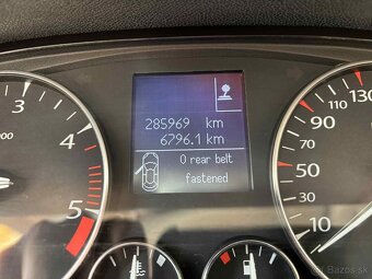Renault Laguna 3 Grandtour 2.0 dci 110kW NOVÁ STK - 9