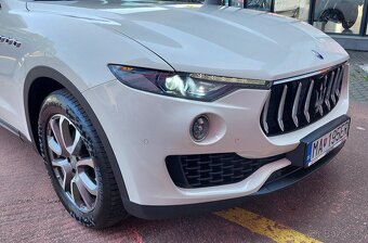 Maserati Levante 3.0D AT8 4x4 - 9
