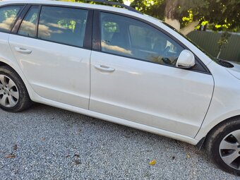 Predám dvere na Škoda Superb 2 II combi - BIELE - - 9
