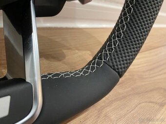 AUDI R8 VOLANT SPORTOVY - START/STOP - DRIVE SELECT - 9