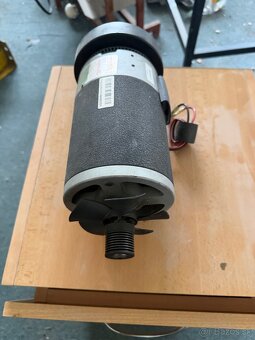 Predám motory od bežiacich pasov - 9