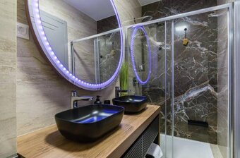 PREDAJ - Komfortný zariadený penthouse - SUKOŠAN - 9
